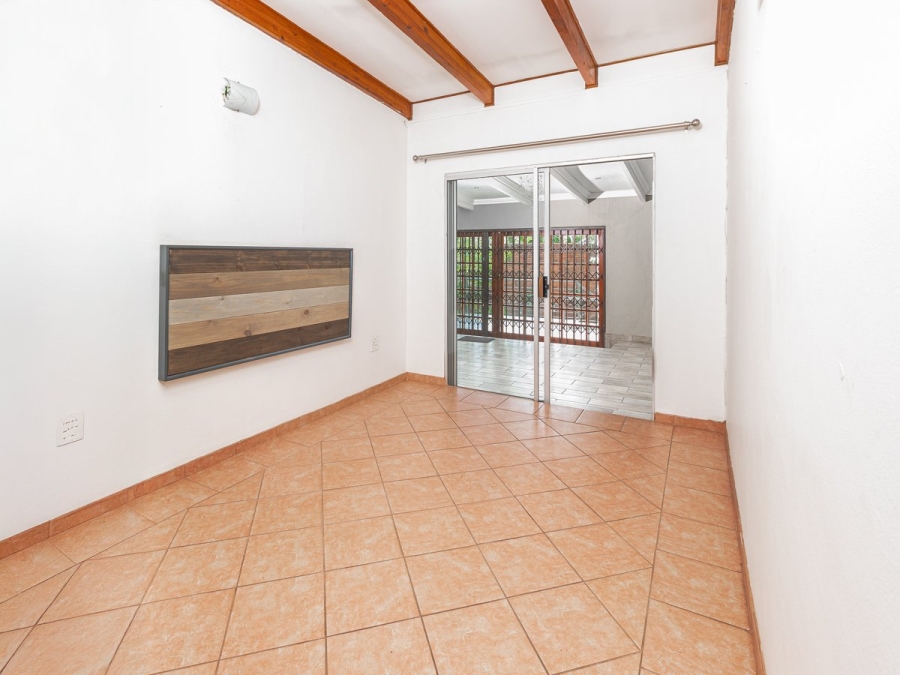 4 Bedroom Property for Sale in Ifafi North West